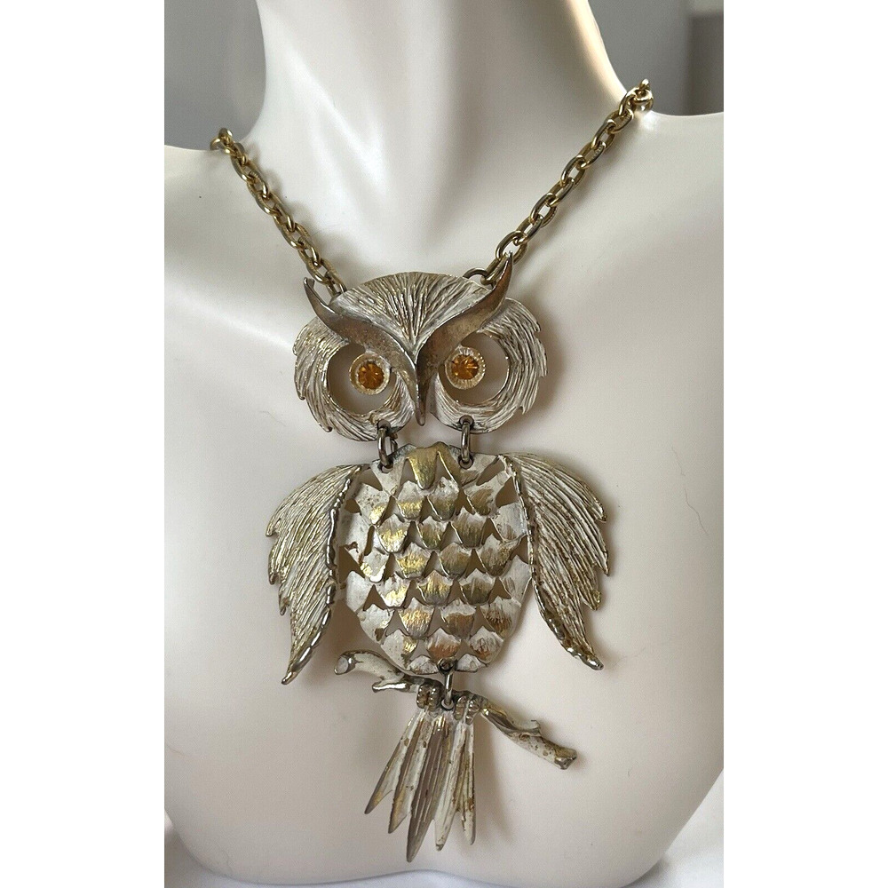 Articulated goldtone jumbo OWL pendant Necklace vintage retro